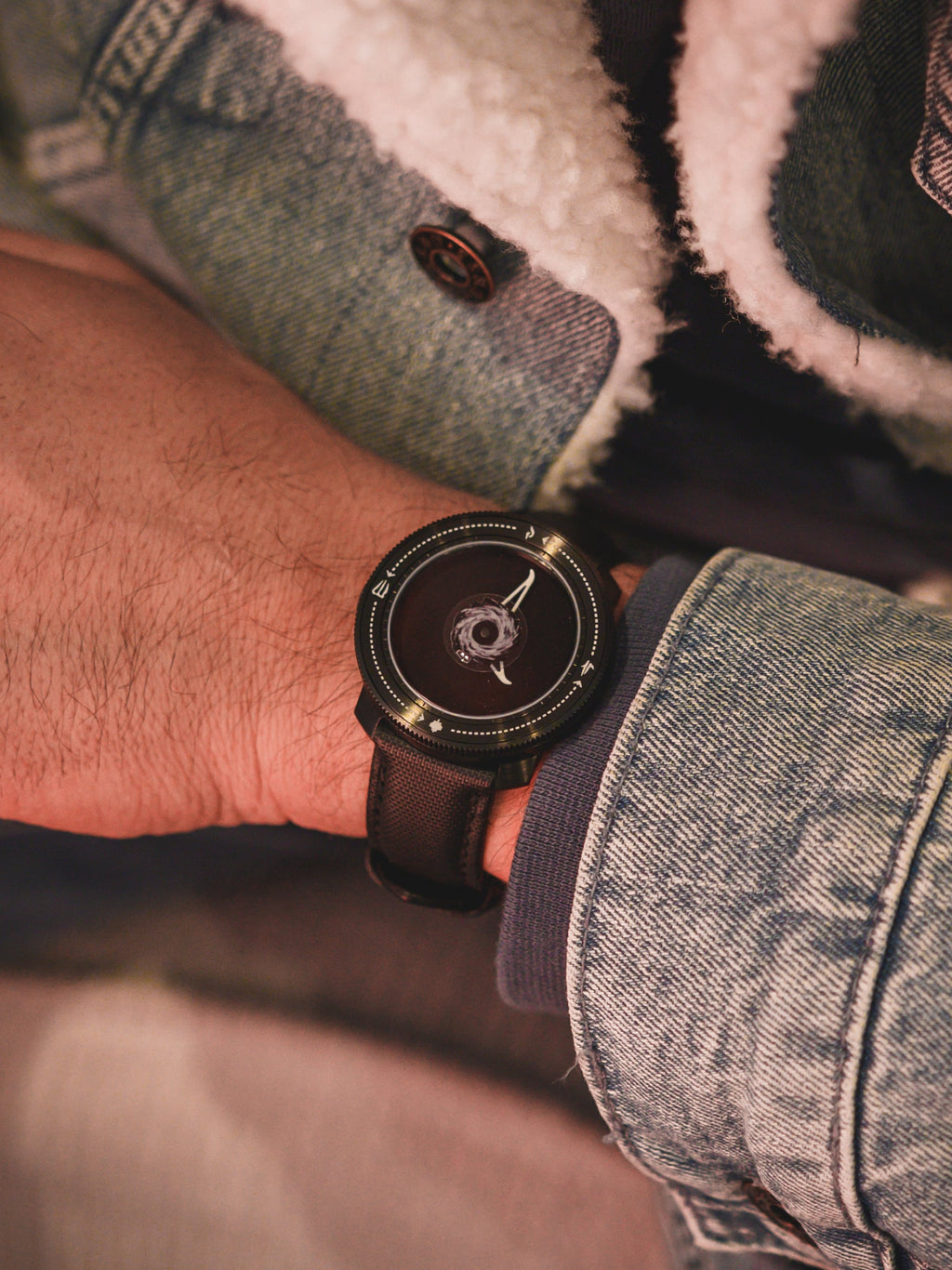 (SOLD OUT) The Wormhole - Black Case - Limited Edition