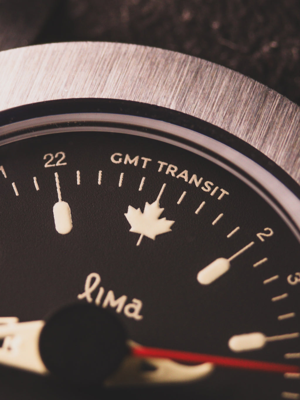 Édition limitée : Lima x Canuck Timepieces GMT Transit
