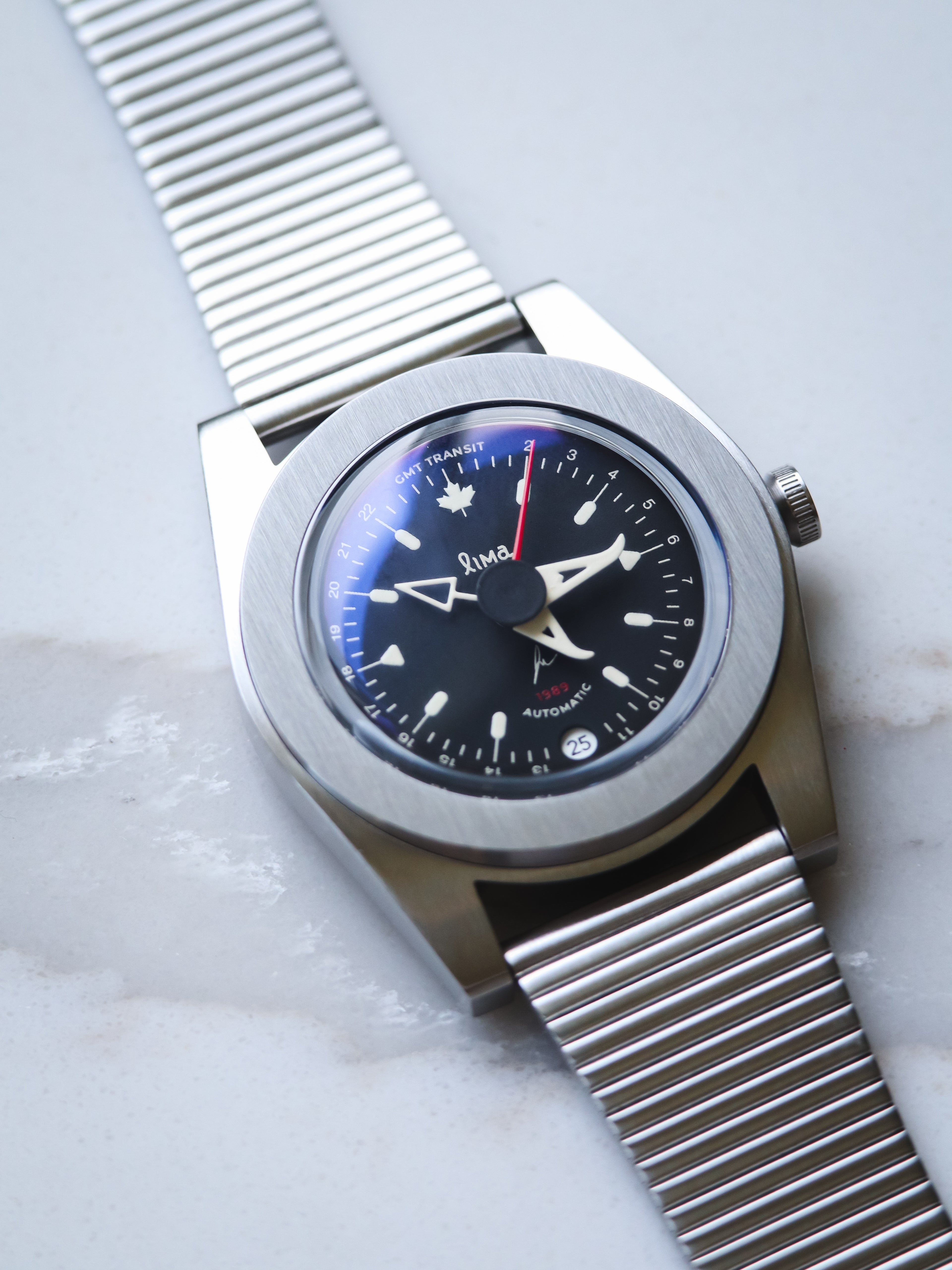 Édition limitée : Lima x Canuck Timepieces GMT Transit